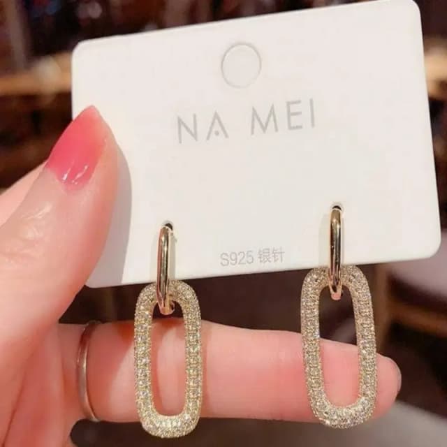 Elegant Drop of Earrings
